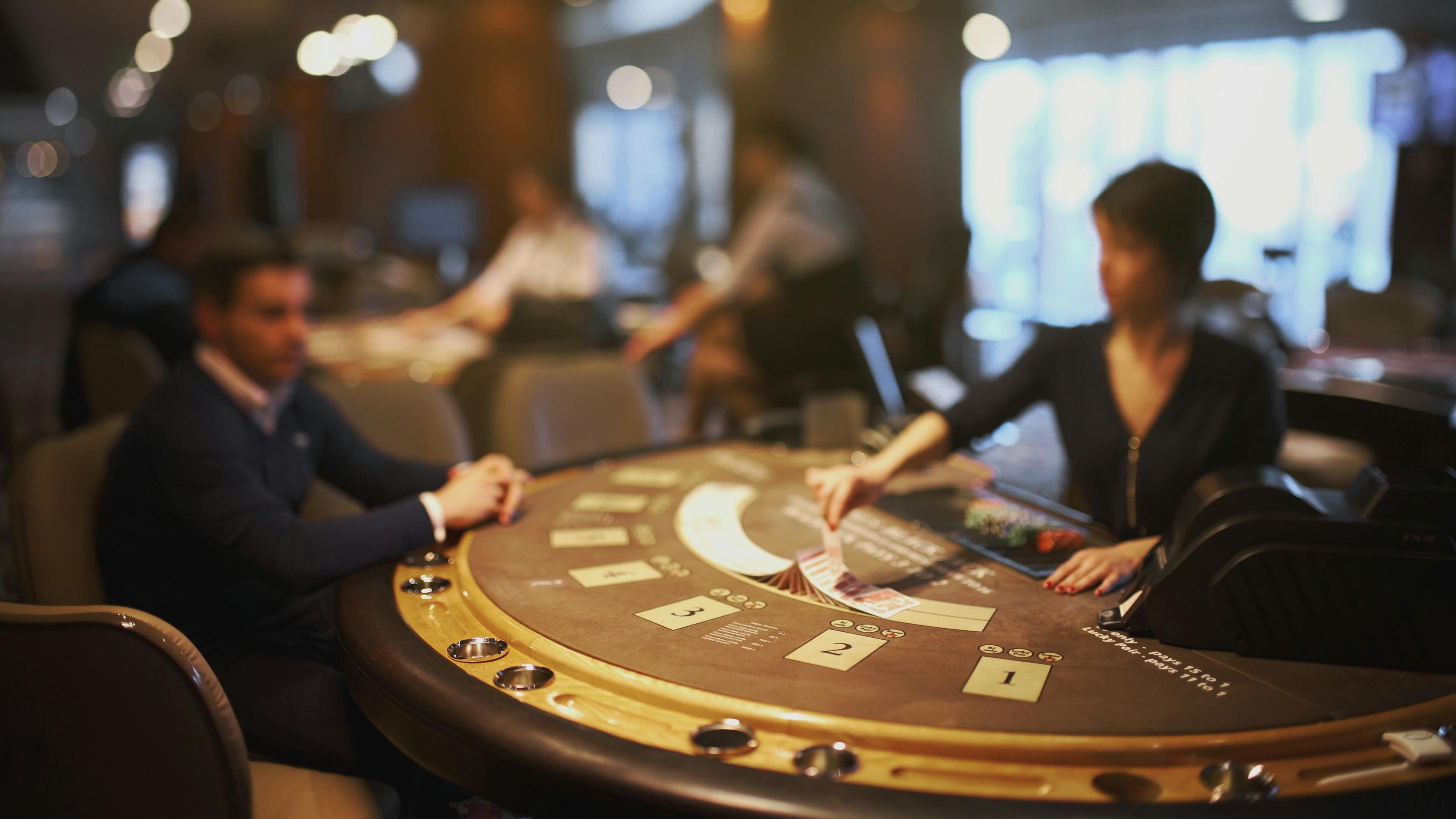 f8bet0